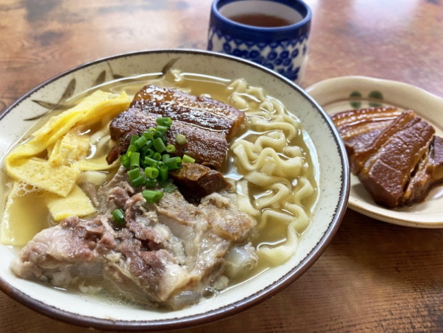 (未経験可)キッチン補助スタッフ【空港内の食堂での野菜カットや盛付けのお仕事】の画像