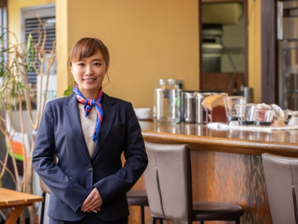 ホテルホールスタッフ【宴会会場でのサービス提供】の画像