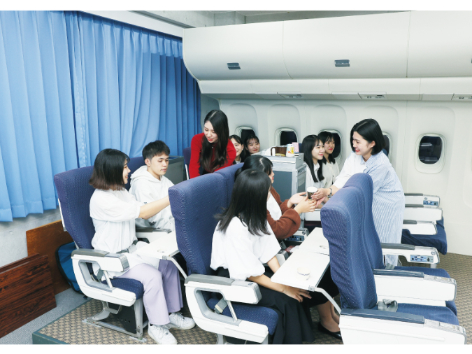 英検・TOEIC対策担当講師の画像