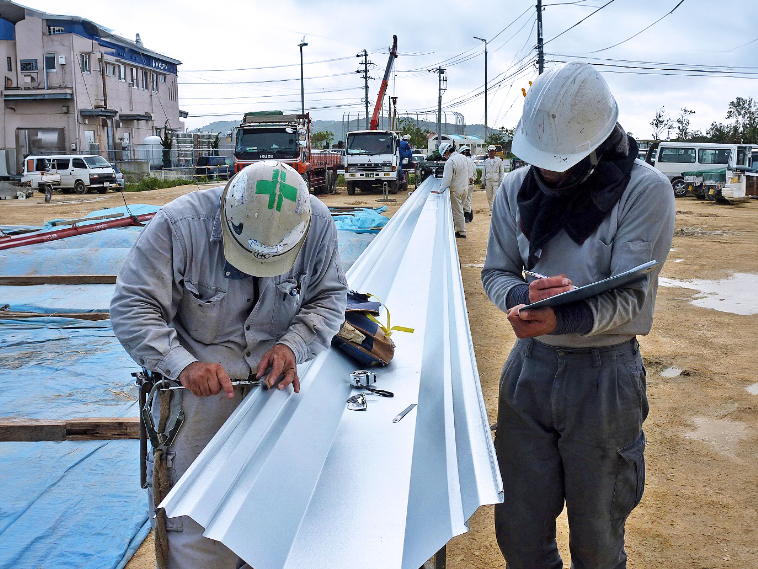 現場作業員【金属屋根や外壁材の取り付けなど】の画像