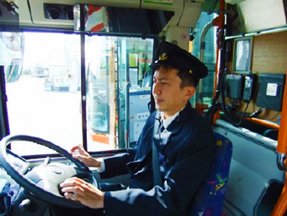 貸切バス運転手【一般的な観光ツアーや社員旅行および遠足などの学校行事の送迎など】の画像