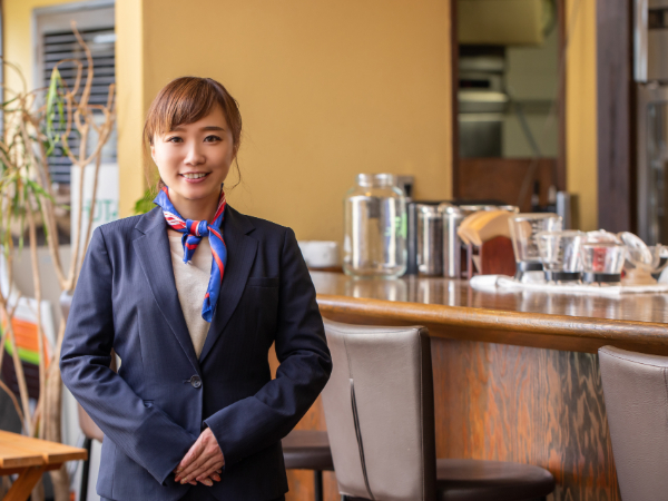 (未経験可)ホテルレストランでの接客・配膳スタッフ/A53の画像