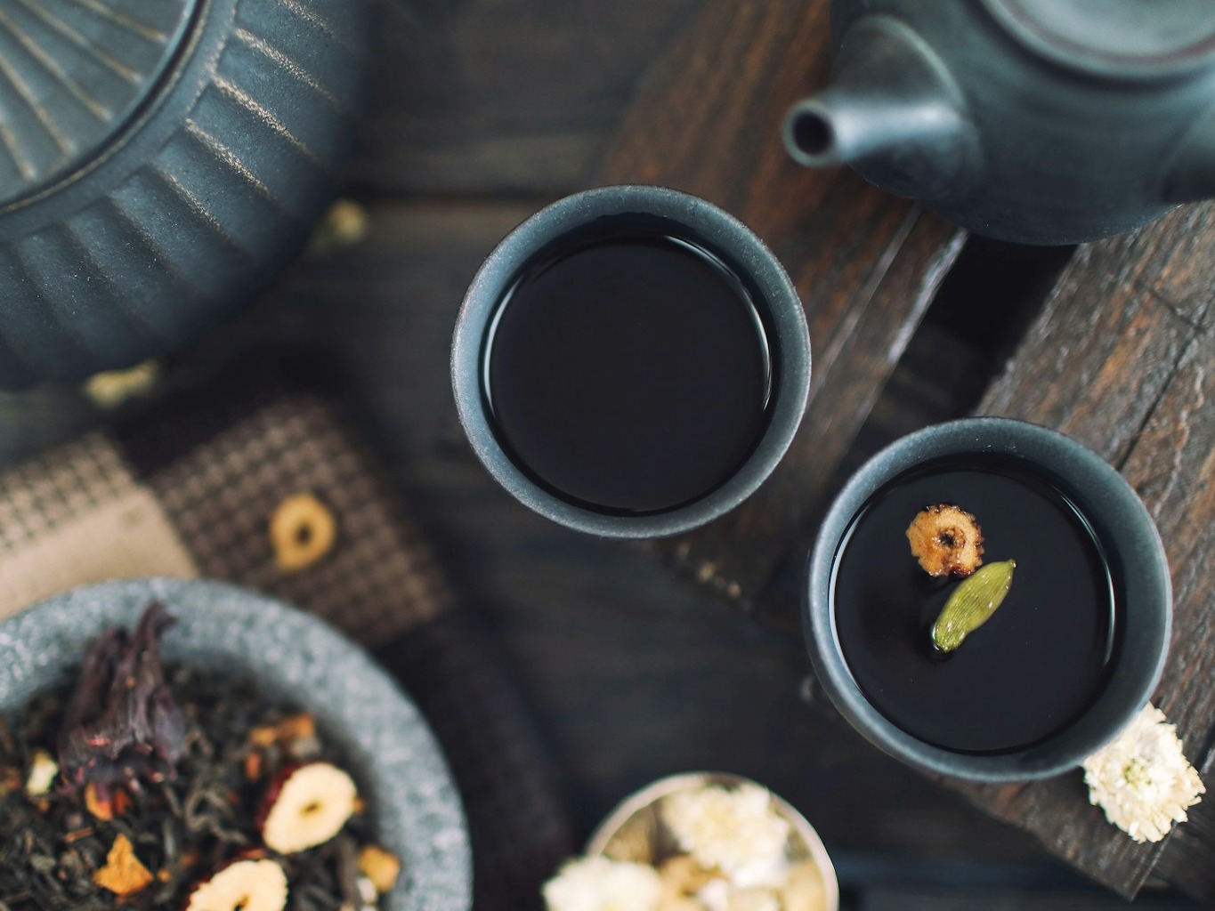 缶がかわいい世界のお茶専門店での食品販売スタッフ【紅茶やお茶の接客販売】の画像