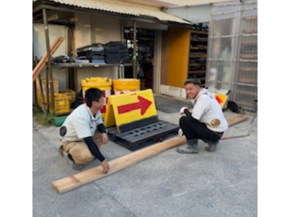 保安用品のメンテナンス・管理スタッフ【工事看板等の組立や補修など】の画像