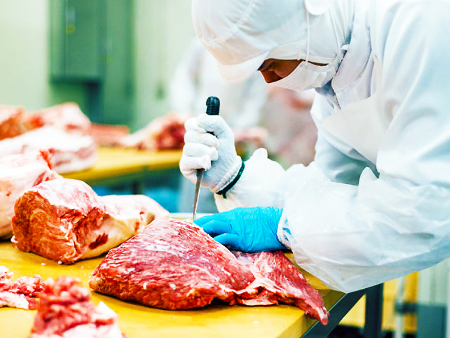 食肉加工スタッフの画像