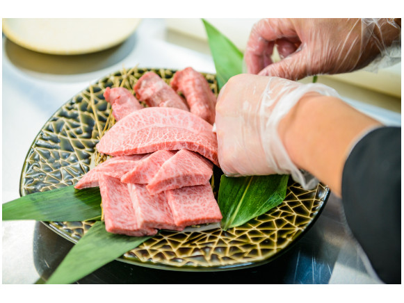 キッチンスタッフ【焼肉店での調理や盛り付け業務など】の画像