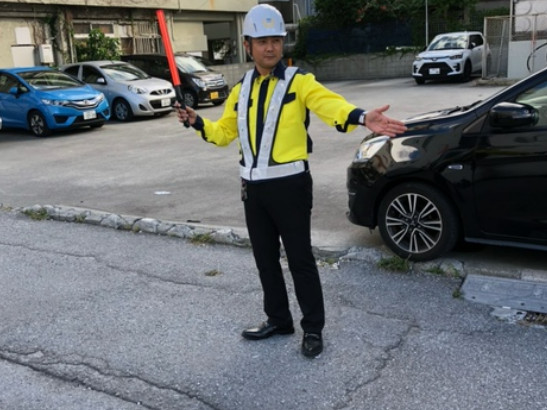 車両の安全誘導スタッフ【イベント会場や一般道路にて車や人を安全に誘導するお仕事】の画像