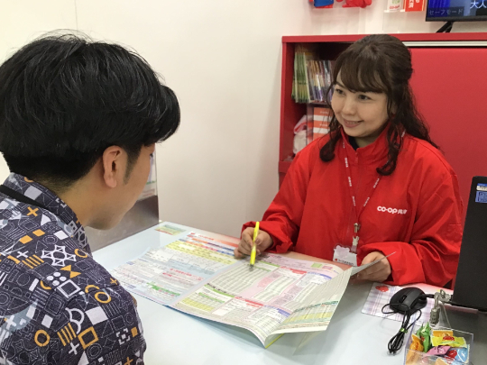 コープ共済の案内スタッフの画像