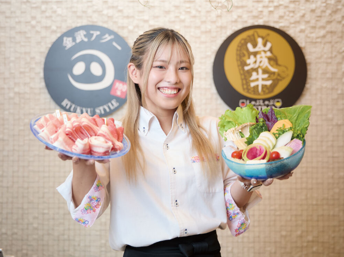 ホールスタッフ【接客や配膳や片付け業務など】の画像