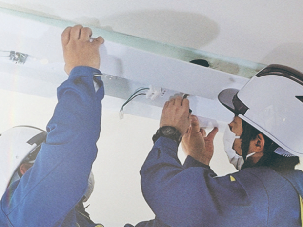 通信工事スタッフの画像