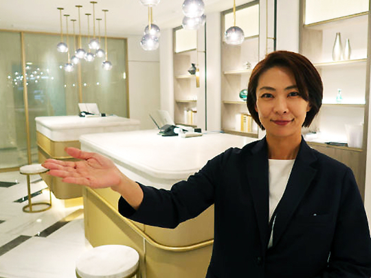 ホテルフロントスタッフの画像